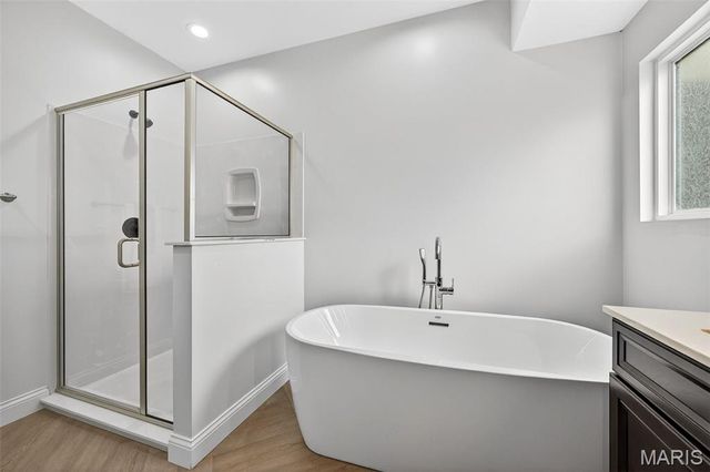 4 Sunset Acres Drive, Cottleville, MO 63304