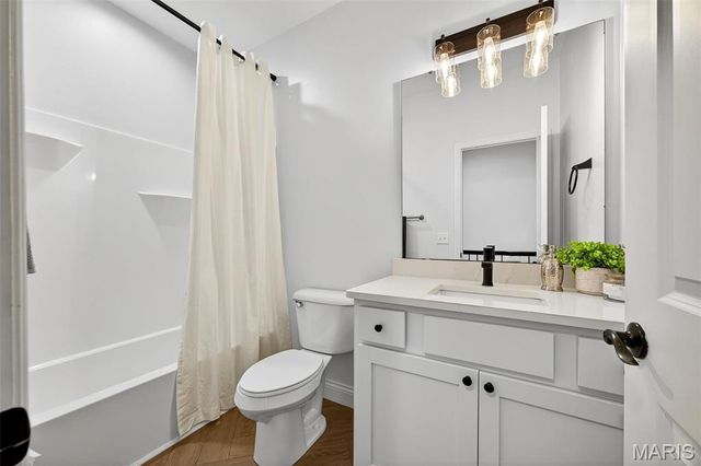 4 Sunset Acres Drive, Cottleville, MO 63304