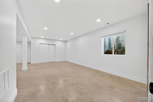 4 Sunset Acres Drive, Cottleville, MO 63304