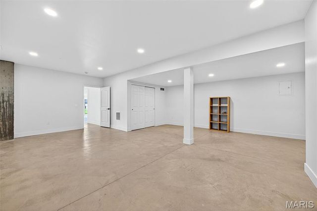 4 Sunset Acres Drive, Cottleville, MO 63304