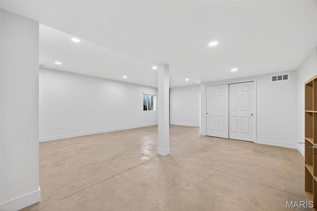 4 Sunset Acres Drive, Cottleville, MO 63304