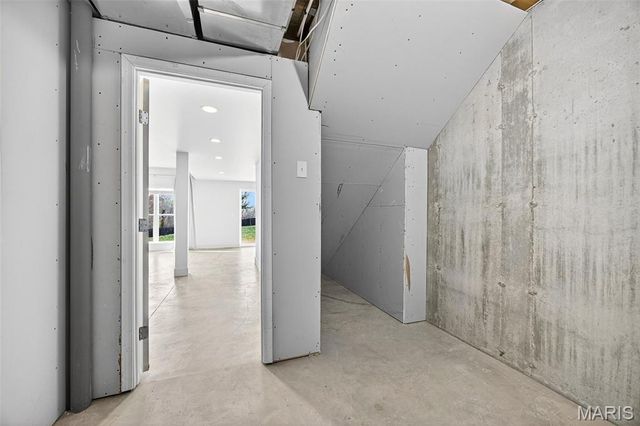 4 Sunset Acres Drive, Cottleville, MO 63304