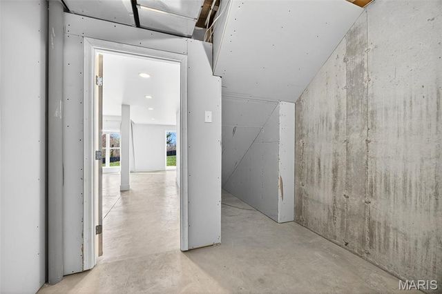 4 Sunset Acres Drive, Cottleville, MO 63304