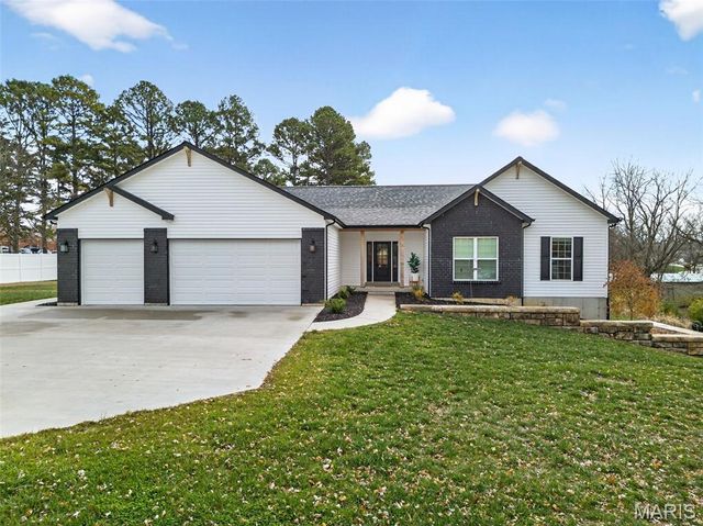 4 Sunset Acres Drive, Cottleville, MO 63304