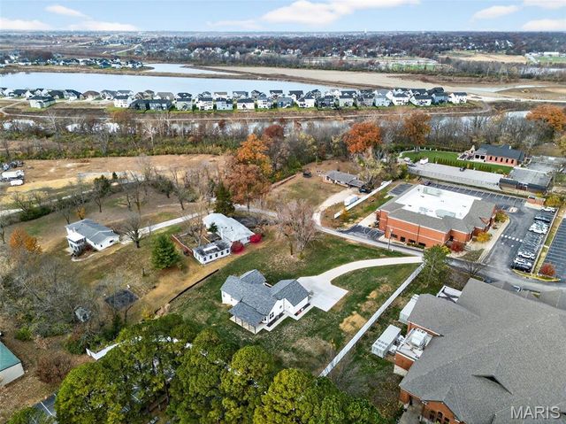 4 Sunset Acres Drive, Cottleville, MO 63304