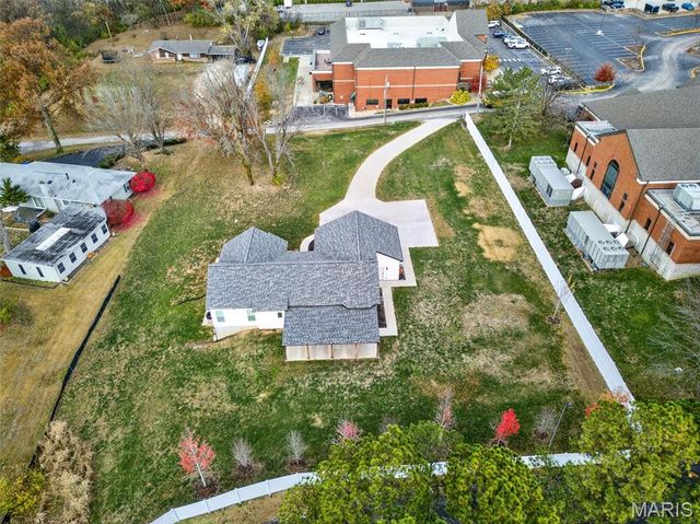 4 Sunset Acres Drive, Cottleville, MO 63304