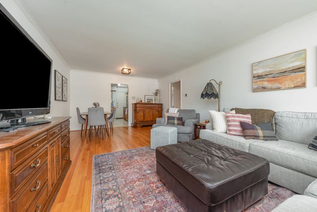 6525 E Mockingbird Lane, Dallas, TX 75214