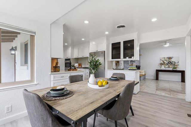 2818 Clark Ave, Carmichael, CA 95608