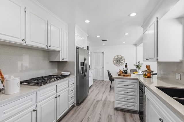 2818 Clark Ave, Carmichael, CA 95608