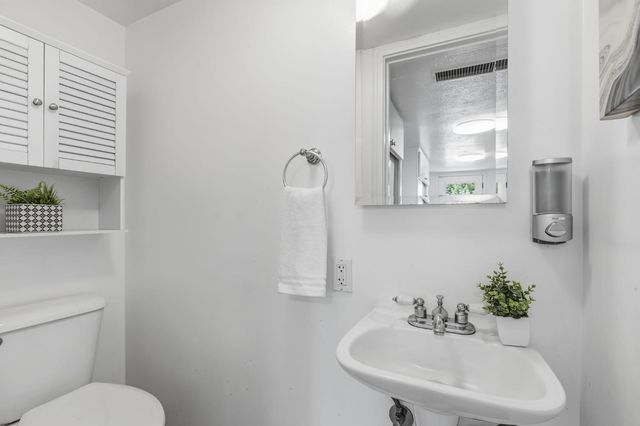 2818 Clark Ave, Carmichael, CA 95608