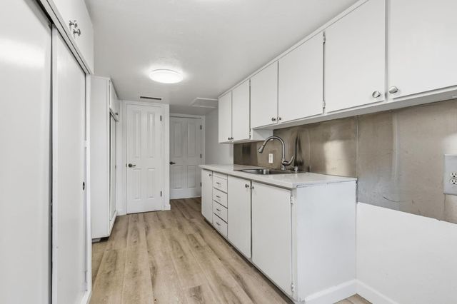 2818 Clark Ave, Carmichael, CA 95608