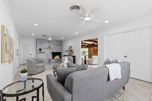 2818 Clark Ave, Carmichael, CA 95608