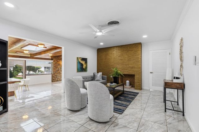 2818 Clark Ave, Carmichael, CA 95608