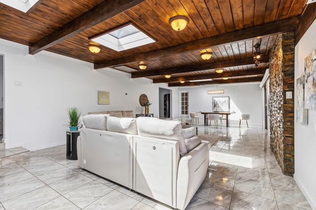 2818 Clark Ave, Carmichael, CA 95608