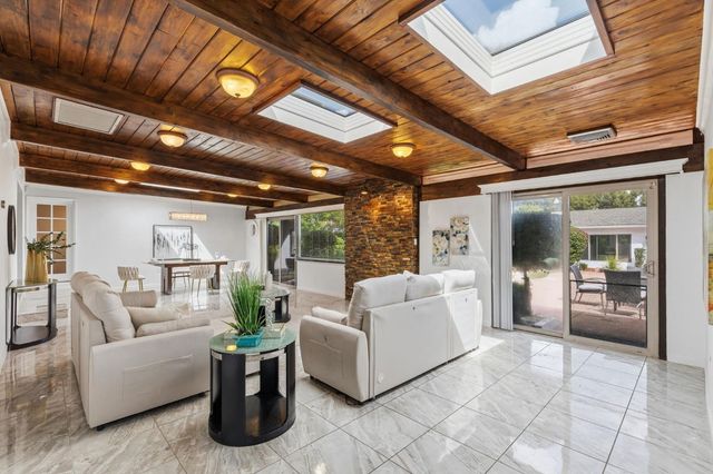 2818 Clark Ave, Carmichael, CA 95608