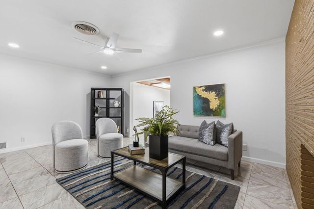 2818 Clark Ave, Carmichael, CA 95608