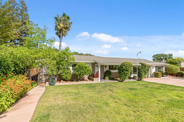 2818 Clark Ave, Carmichael, CA 95608