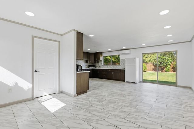 2818 Clark Ave, Carmichael, CA 95608