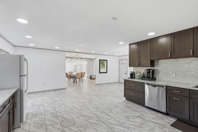2818 Clark Ave, Carmichael, CA 95608
