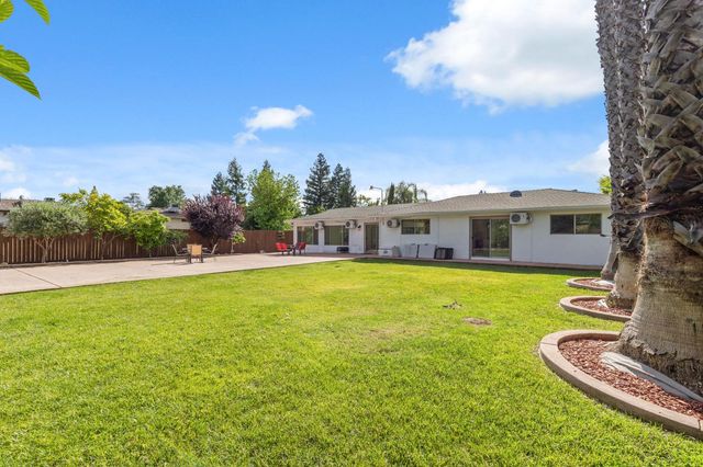2818 Clark Ave, Carmichael, CA 95608