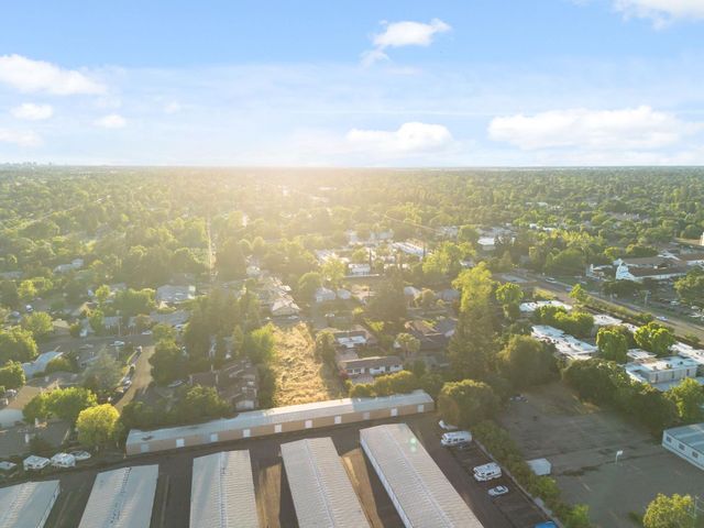 2818 Clark Ave, Carmichael, CA 95608