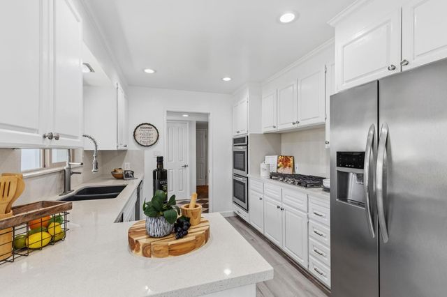 2818 Clark Ave, Carmichael, CA 95608