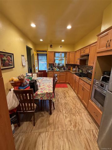 201 E 59th Street, Brooklyn, NY 11203