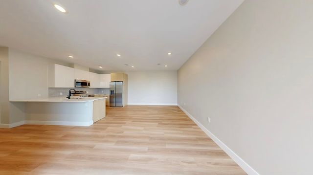 211 Green St. 205, Boston, MA 02130