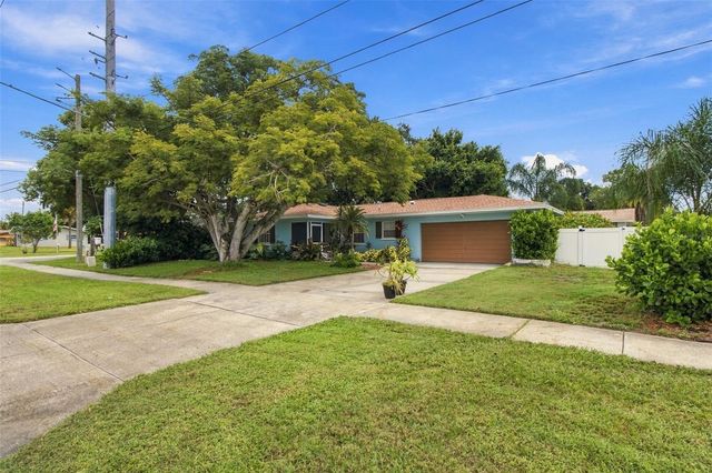 1711 N HIGHLAND AVENUE, Clearwater, FL 33755