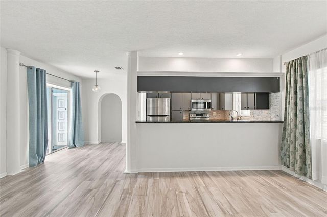 1711 N HIGHLAND AVENUE, Clearwater, FL 33755