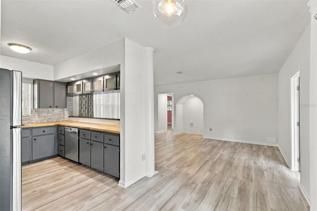 1711 N HIGHLAND AVENUE, Clearwater, FL 33755