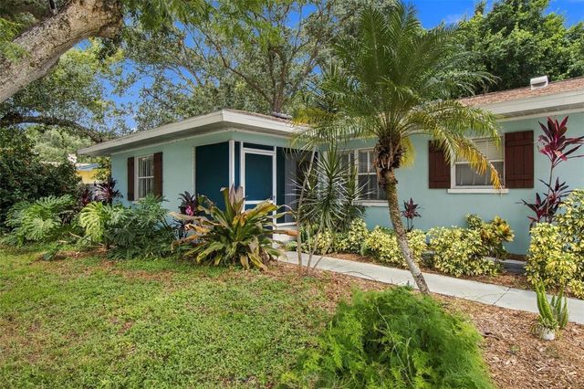 1711 N HIGHLAND AVENUE, Clearwater, FL 33755