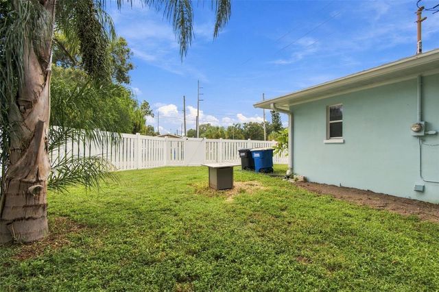 1711 N HIGHLAND AVENUE, Clearwater, FL 33755