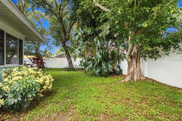 1711 N HIGHLAND AVENUE, Clearwater, FL 33755