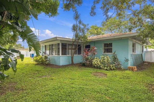 1711 N HIGHLAND AVENUE, Clearwater, FL 33755