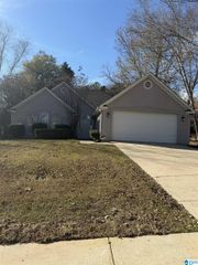 205 LEES COVE, Helena, AL 35080