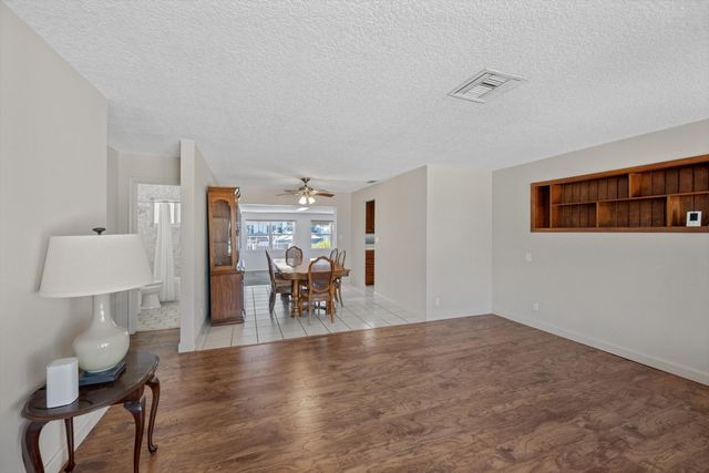330 SE 9th Court, Pompano Beach, FL 33060