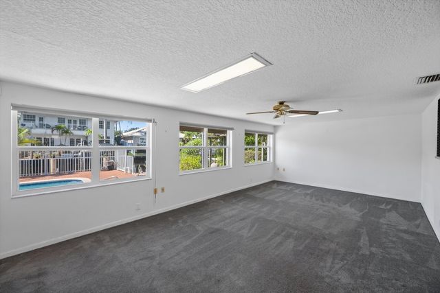 330 SE 9th Court, Pompano Beach, FL 33060