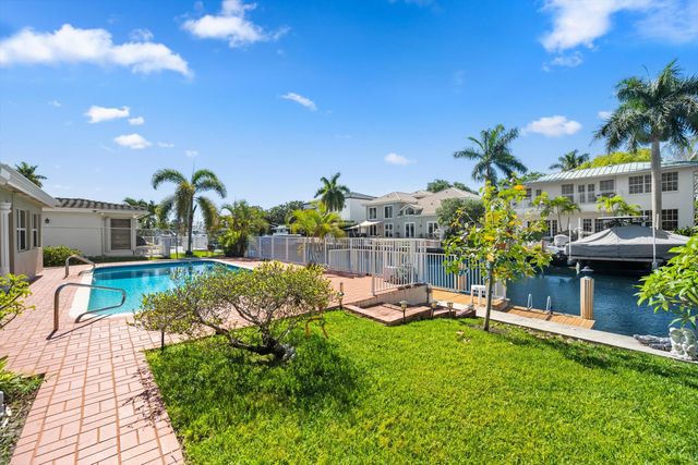 330 SE 9th Court, Pompano Beach, FL 33060