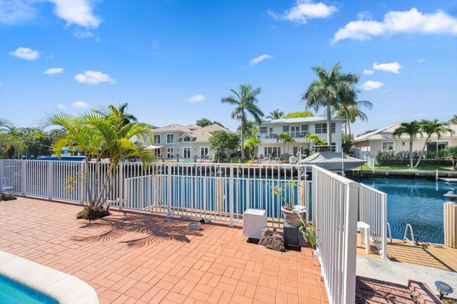 330 SE 9th Court, Pompano Beach, FL 33060
