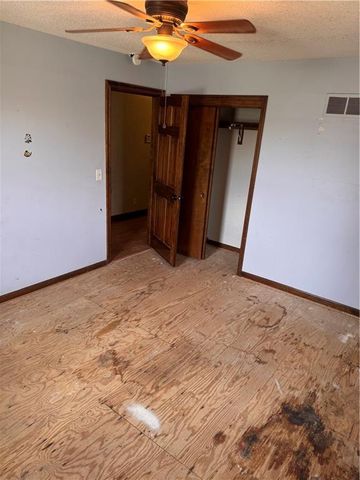 636 N 55th Street, Kansas City, KS 66102