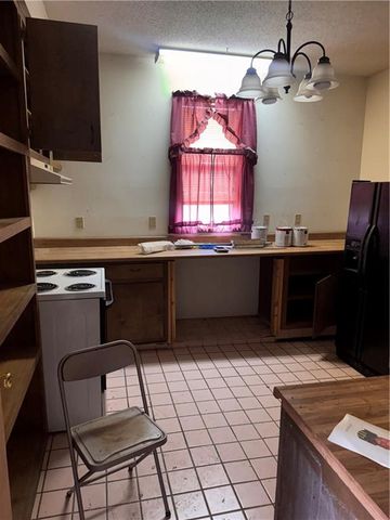 636 N 55th Street, Kansas City, KS 66102