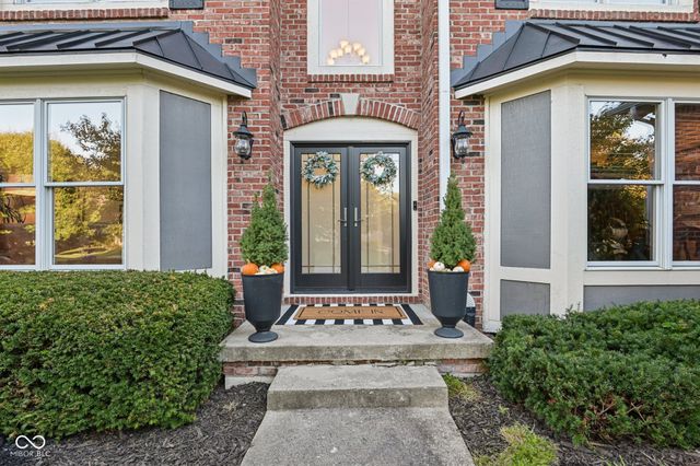 4295 Riverbirch Run, Zionsville, IN 46077