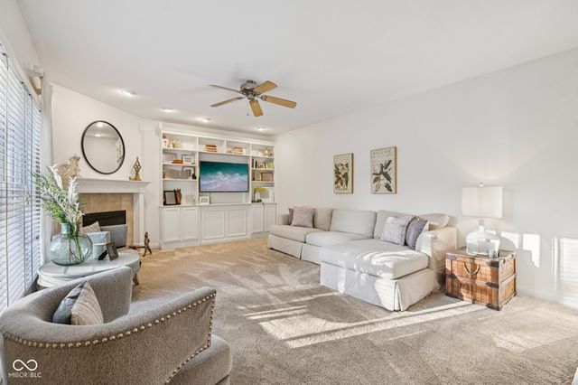 4295 Riverbirch Run, Zionsville, IN 46077