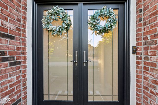 4295 Riverbirch Run, Zionsville, IN 46077