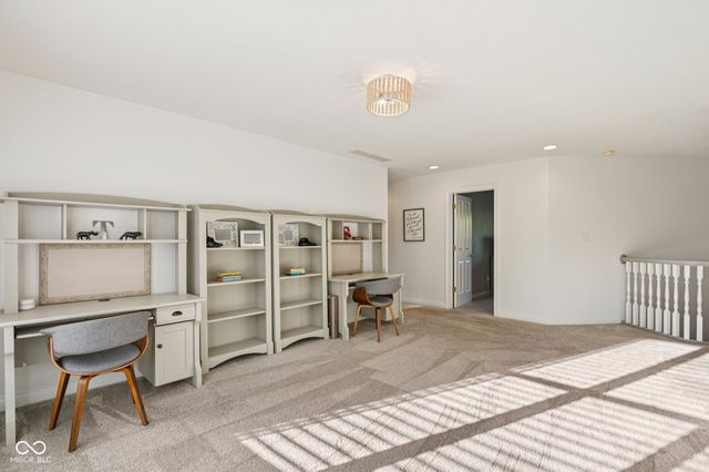 4295 Riverbirch Run, Zionsville, IN 46077