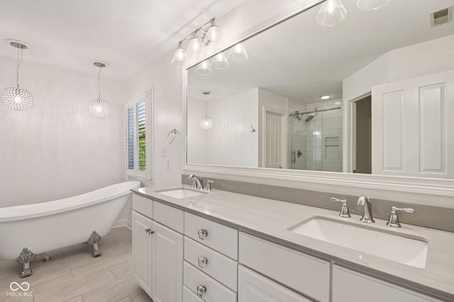 4295 Riverbirch Run, Zionsville, IN 46077