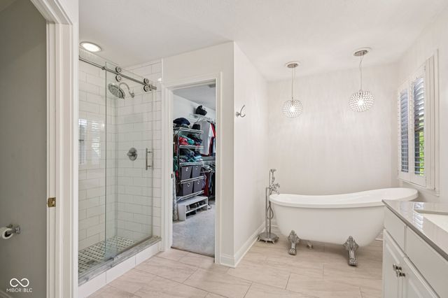 4295 Riverbirch Run, Zionsville, IN 46077