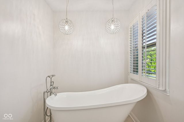 4295 Riverbirch Run, Zionsville, IN 46077