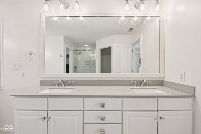 4295 Riverbirch Run, Zionsville, IN 46077